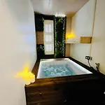 아파트 Fridhome Jacuzzi Parking Wifi Fibre 2min Tram *