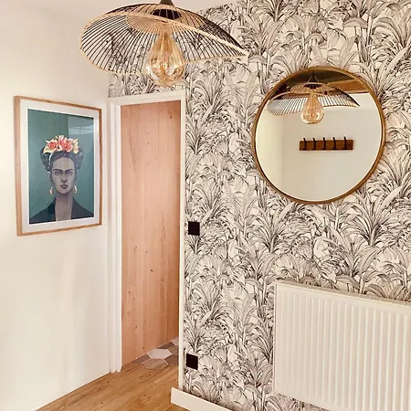 Appartement Fridhome Jacuzzi Parking Wifi Fibre 2min Tram Bruges
