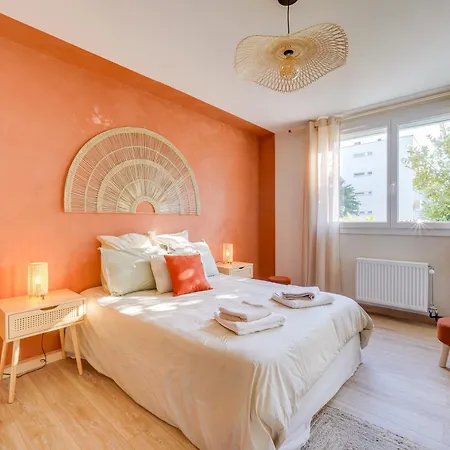 Fridhome Jacuzzi Parking Wifi Fibre 2min Tram Bruges